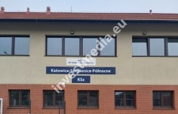 szyldy na elewację dla PKP
