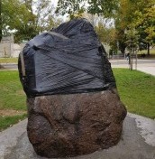 commemorative plaques made of brass