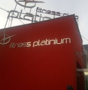 Logo litery na elewacje aluminium stal mosiądz