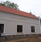 Logo litery na elewacje aluminium stal mosiądz