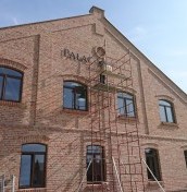 Logo litery na elewacje aluminium stal mosiądz