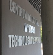 Logo litery na elewacje aluminium stal mosiądz