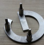 Logo litery na elewacje aluminium stal mosiądz